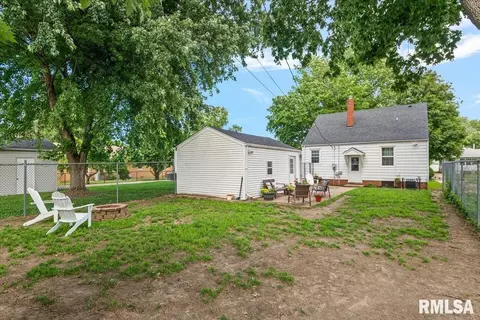 Exterior - 1713 Holmes Ave, Springfield, IL 62704 photo 7 of 7