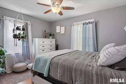 Bedroom - 1713 Holmes Ave, Springfield, IL 62704 photo 4 of 6