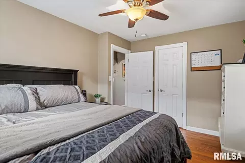 Bedroom - 1713 Holmes Ave, Springfield, IL 62704 photo 3 of 6