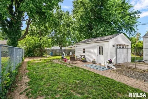 Exterior - 1713 Holmes Ave, Springfield, IL 62704 photo 5 of 7