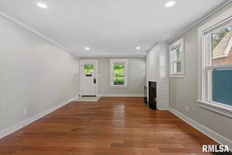 Living - 1902 Dial Ct, Springfield, IL 62704 photo 3 of 3
