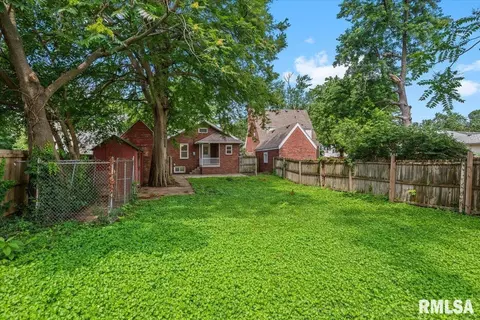 Exterior - 1902 Dial Ct, Springfield, IL 62704 photo 5 of 5