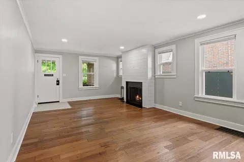 Living - 1902 Dial Ct, Springfield, IL 62704 photo 2 of 3
