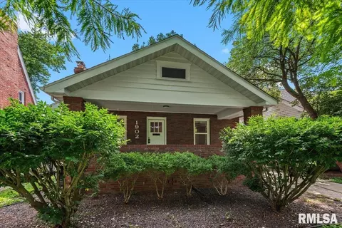 Exterior - 1902 Dial Ct, Springfield, IL 62704 photo 1 of 5