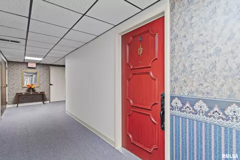 Entry Way - 2650 Cooper Ave, Springfield, IL 62702 photo 2 of 3