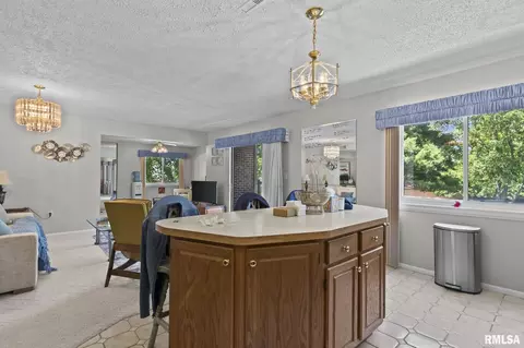 Kitchen - 2650 Cooper Ave, Springfield, IL 62702 photo 4 of 4