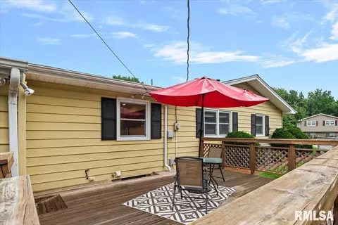 Exterior - 124 Nottingham Rd, Springfield, IL 62704 photo 5 of 7