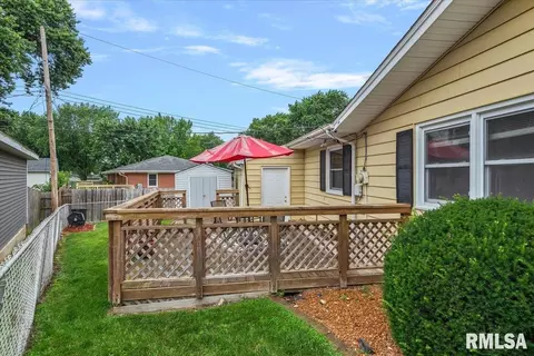 Exterior - 124 Nottingham Rd, Springfield, IL 62704 photo 3 of 7