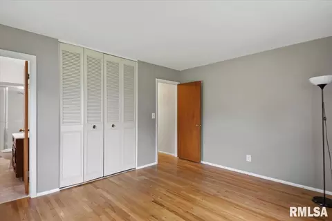 Bedroom - 124 Nottingham Rd, Springfield, IL 62704 photo 3 of 7