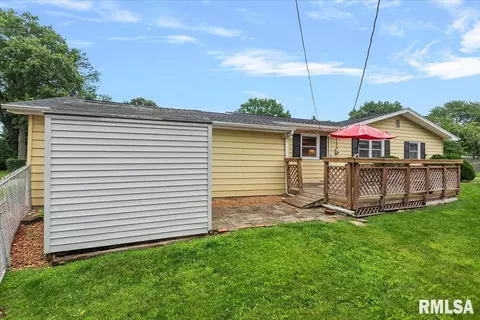 Exterior - 124 Nottingham Rd, Springfield, IL 62704 photo 6 of 7
