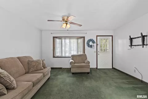 3025 E Griffiths Ave, Springfield, IL 62702 photo 5