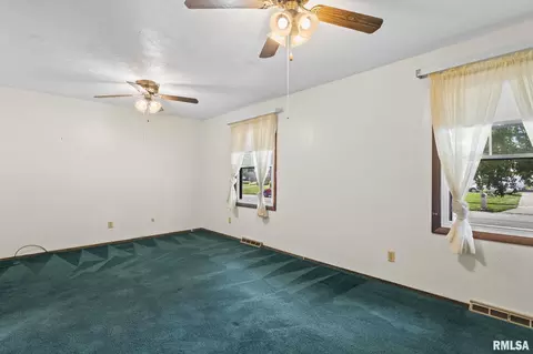 3025 E Griffiths Ave, Springfield, IL 62702 photo 13
