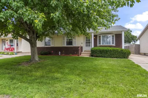 3025 E Griffiths Ave, Springfield, IL 62702 photo 2