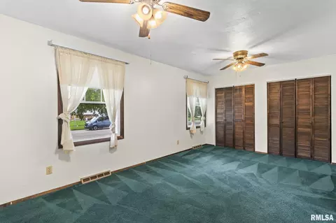 3025 E Griffiths Ave, Springfield, IL 62702 photo 12