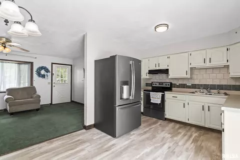 3025 E Griffiths Ave, Springfield, IL 62702 photo 9