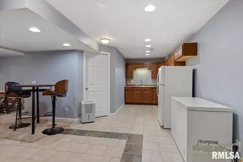Entry Way - 2517 Dickens Dr, Springfield, IL 62711 photo 6 of 6