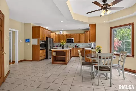 Kitchen - 2517 Dickens Dr, Springfield, IL 62711 photo 1 of 7