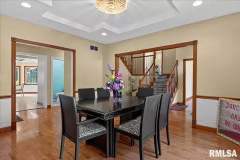 Dining - 2517 Dickens Dr, Springfield, IL 62711 photo 2 of 4