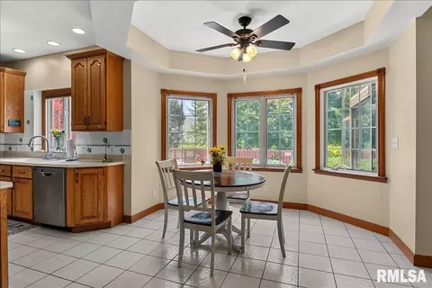 Other - 2517 Dickens Dr, Springfield, IL 62711 photo 4 of 11