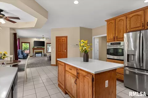 Kitchen - 2517 Dickens Dr, Springfield, IL 62711 photo 3 of 7