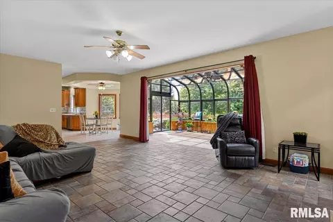 Other - 2517 Dickens Dr, Springfield, IL 62711 photo 3 of 11