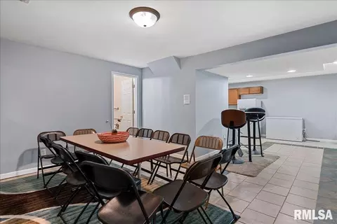 Dining - 2517 Dickens Dr, Springfield, IL 62711 photo 4 of 4