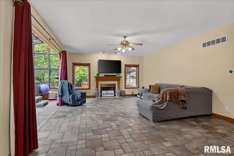 Living - 2517 Dickens Dr, Springfield, IL 62711 photo 1 of 1
