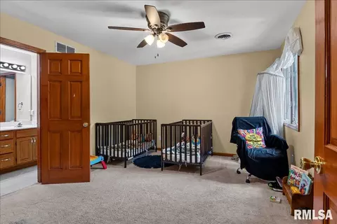 Bedroom - 2517 Dickens Dr, Springfield, IL 62711 photo 5 of 9