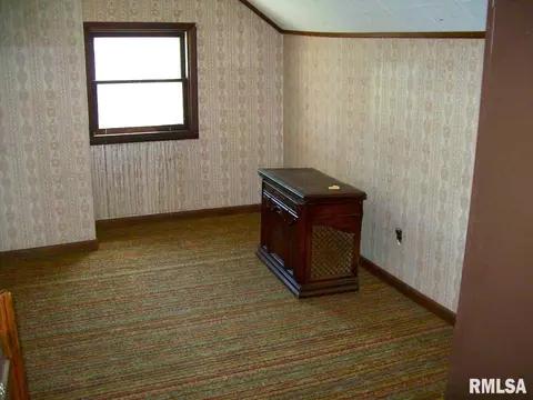 Bedroom - 37 Lewis St, Winchester, IL 62694 photo 2 of 3