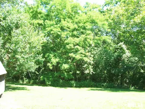 Exterior - 37 Lewis St, Winchester, IL 62694 photo 5 of 8