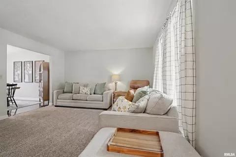 Living - 416 S Maple Ave, Minier, IL 61759 photo 1 of 3
