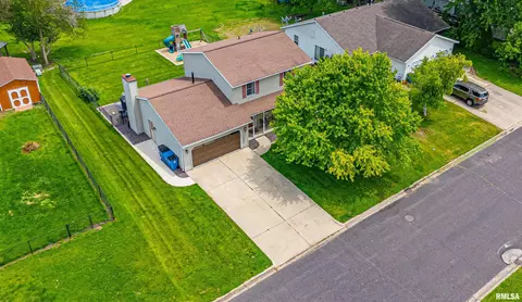 416 S Maple Ave, Minier, IL 61759