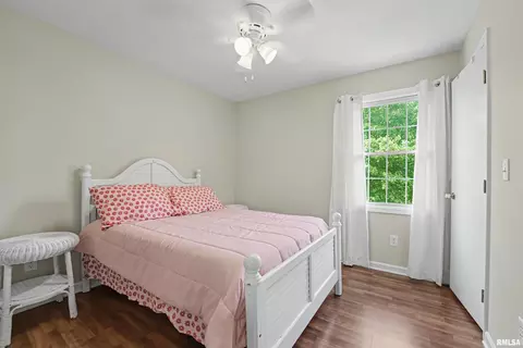 Bedroom - 416 S Maple Ave, Minier, IL 61759 photo 3 of 7