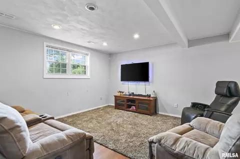 Other - 2 Groton Dr, Springfield, IL 62702 photo 4 of 7