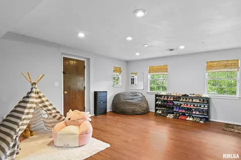 Other - 2 Groton Dr, Springfield, IL 62702 photo 5 of 7