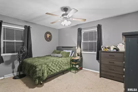 Bedroom - 2 Groton Dr, Springfield, IL 62702 photo 9 of 10