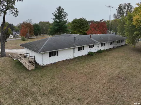 201 Hancock St, Oquawka, IL 61469