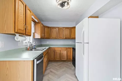 4 N Oxford Rd, Springfield, IL 62702 photo 8