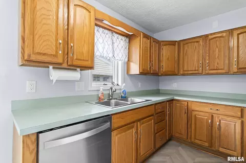 4 N Oxford Rd, Springfield, IL 62702 photo 9
