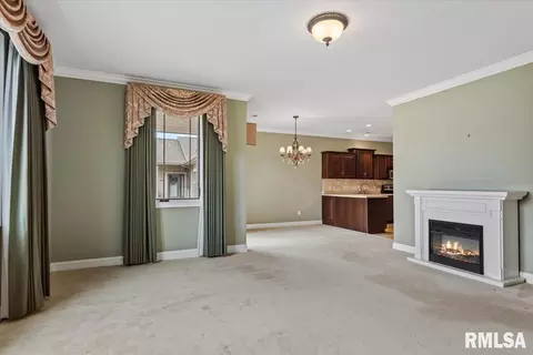 Living - 805 Colorado Ct, Springfield, IL 62711 photo 1 of 5