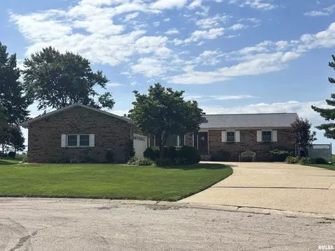 230 Twin Oaks Dr, Rochester, IL 62563