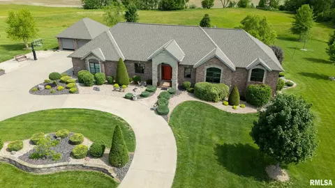 Other - 507 E High St, Mendon, IL 62351 photo 4 of 4