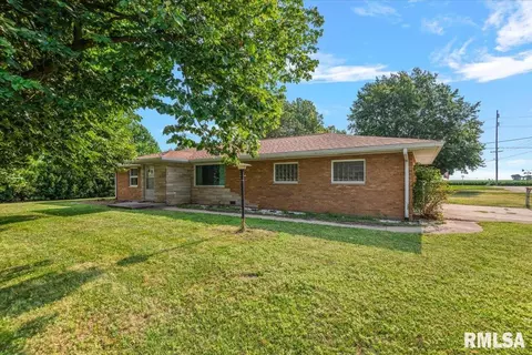 207 N Athens St, Ashland, IL 62612