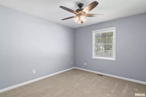 Bedroom - 317 E Kimble St, Springfield, IL 62703 photo 3 of 9
