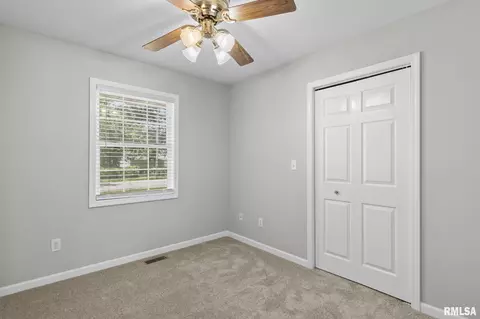 Bedroom - 317 E Kimble St, Springfield, IL 62703 photo 6 of 9