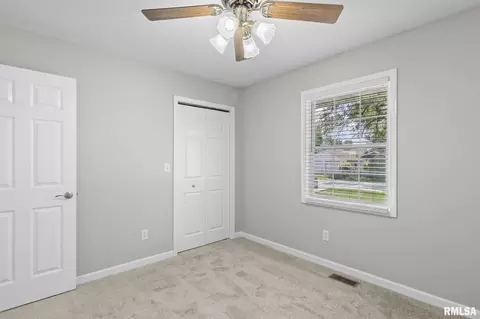 Bedroom - 317 E Kimble St, Springfield, IL 62703 photo 8 of 9