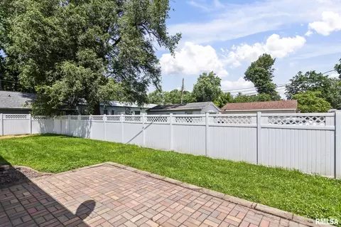 Exterior - 317 E Kimble St, Springfield, IL 62703 photo 6 of 6