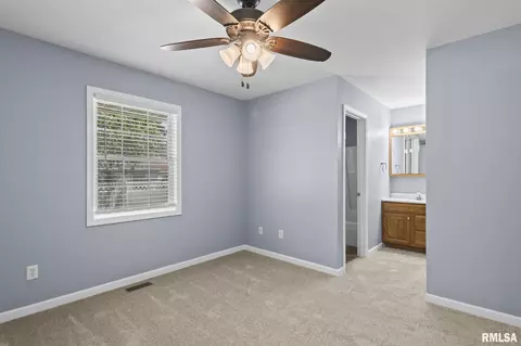 Bedroom - 317 E Kimble St, Springfield, IL 62703 photo 1 of 9