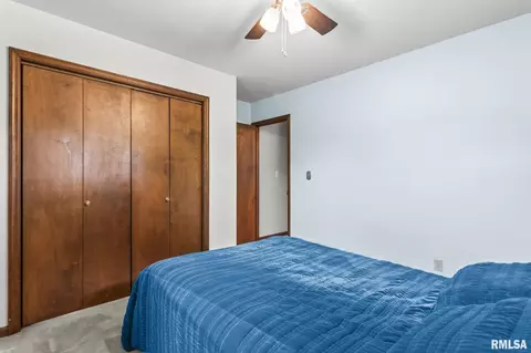 Bedroom - 155 Exmore Dr, Springfield, IL 62704 photo 4 of 10