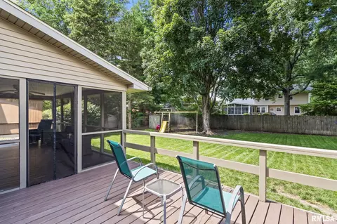 Exterior - 155 Exmore Dr, Springfield, IL 62704 photo 5 of 11